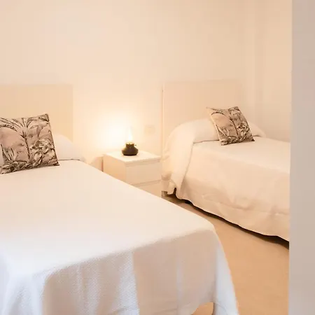 Homeforguest Atico Martina Con Terraza En Cristianos * Los Cristianos (Tenerife)